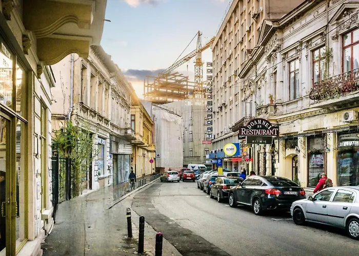 Historic Charm, Modern Comfort - Accommodation In The Heart Of The Old Town
