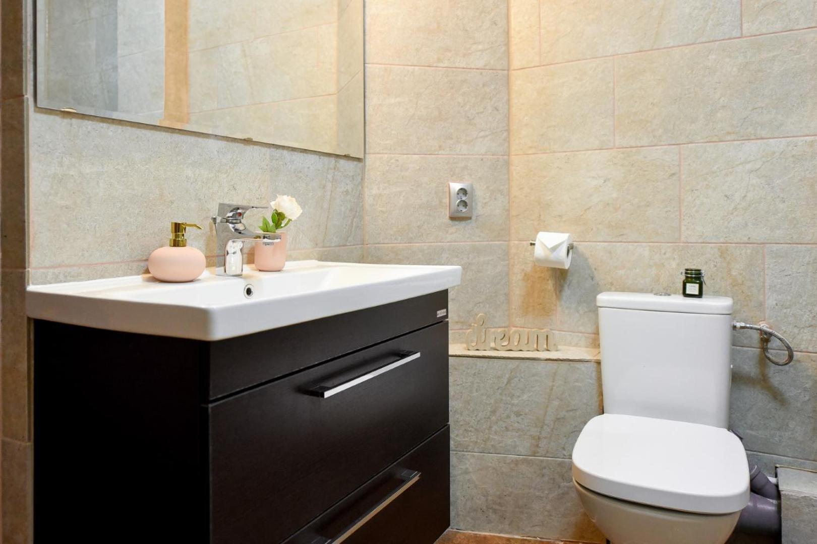 Historic Charm, Modern Comfort - In The Heart Of The Old Town Bucharest
