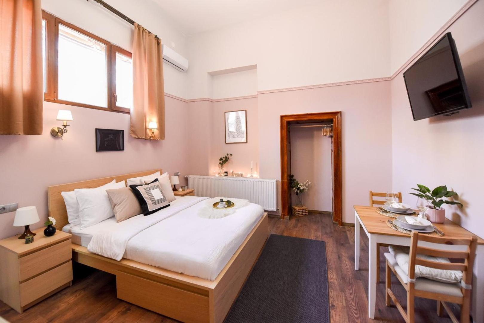 Historic Charm, Modern Comfort - In The Heart Of The Old Town * Bucarest