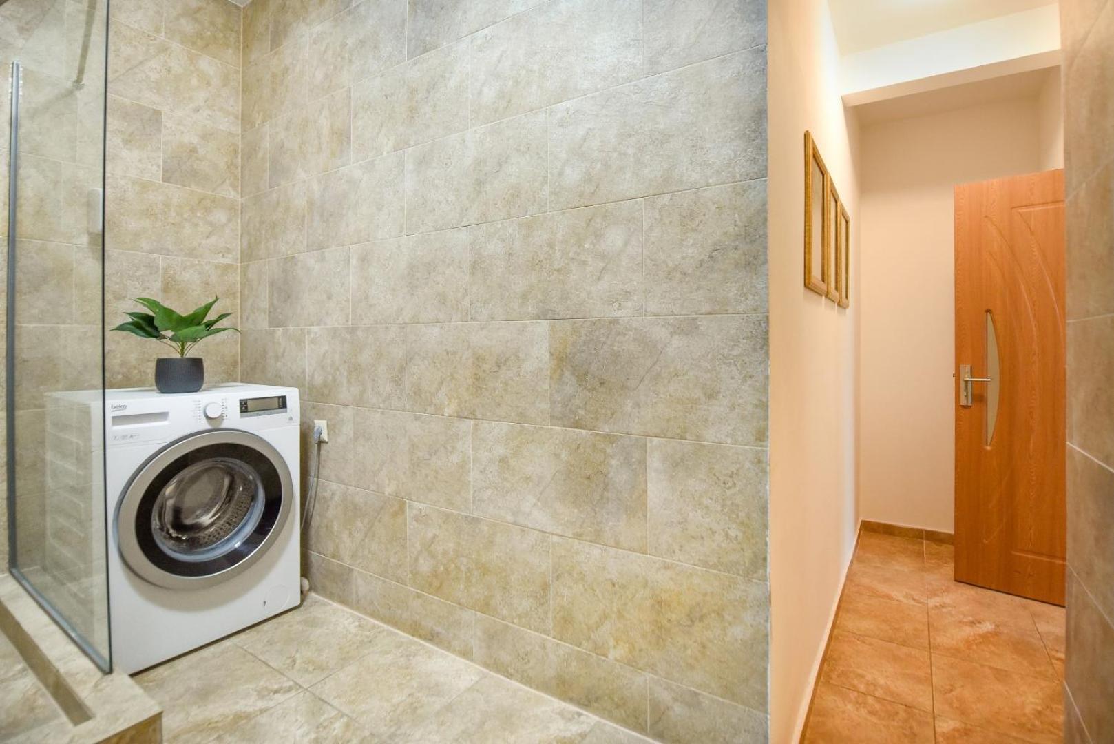 Historic Charm, Modern Comfort - In The Heart Of The Old Town