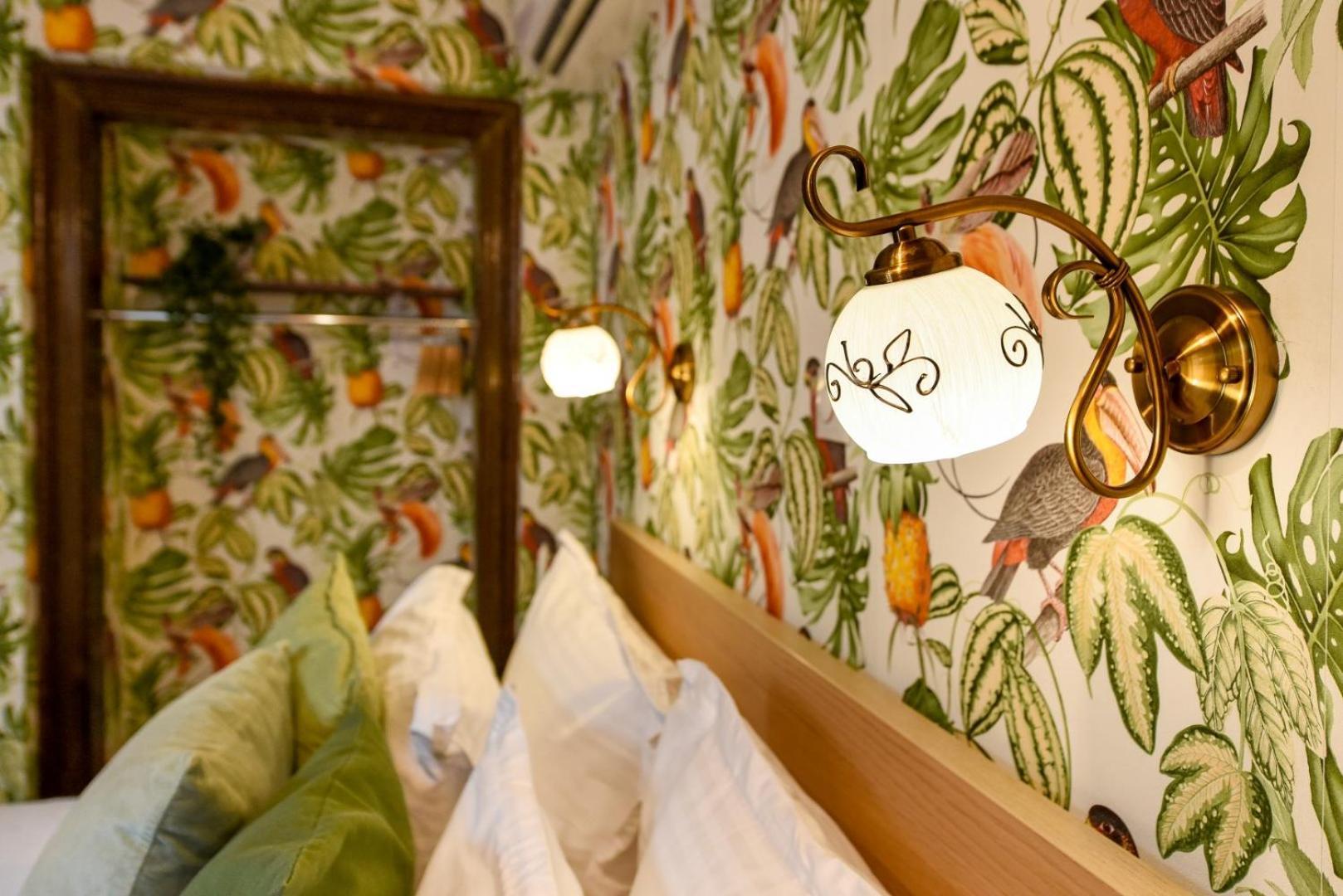 Historic Charm, Modern Comfort - In The Heart Of The Old Town Apartment