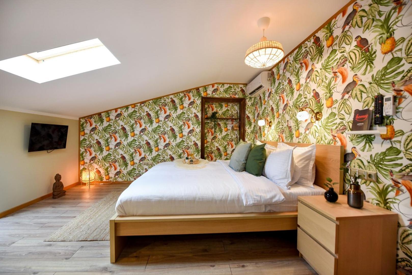Apartment Historic Charm, Modern Comfort - In The Heart Of The Old Town Bucharest